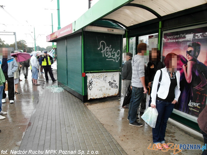 Wypadek na Rondzie Śródka Foto: MPK Wypadek na Rondzie Śródka Foto: MPK