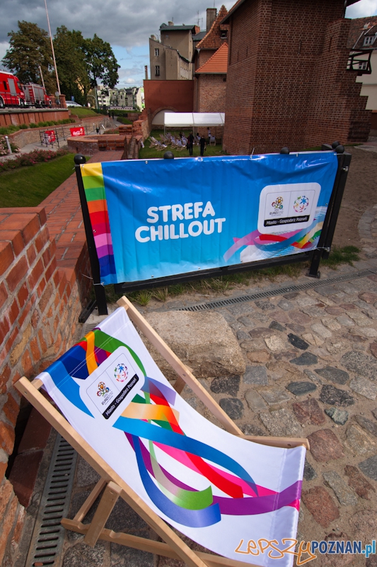 Krewni Euro na dziedzińcu PSP - Poznań 16.09.2011 r. Foto: LepszyPOZNAN.pl / Paweł Rychter Krewni Euro na dziedzińcu PSP - Poznań 16.09.2011 r. Foto: LepszyPOZNAN.pl / Paweł Rychter