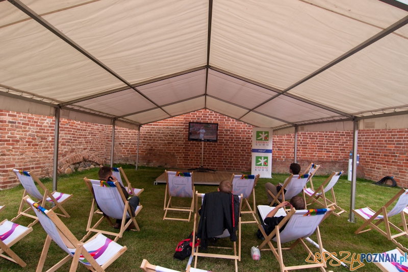 Krewni Euro na dziedzińcu PSP - Poznań 16.09.2011 r. Foto: LepszyPOZNAN.pl / Paweł Rychter Krewni Euro na dziedzińcu PSP - Poznań 16.09.2011 r. Foto: LepszyPOZNAN.pl / Paweł Rychter
