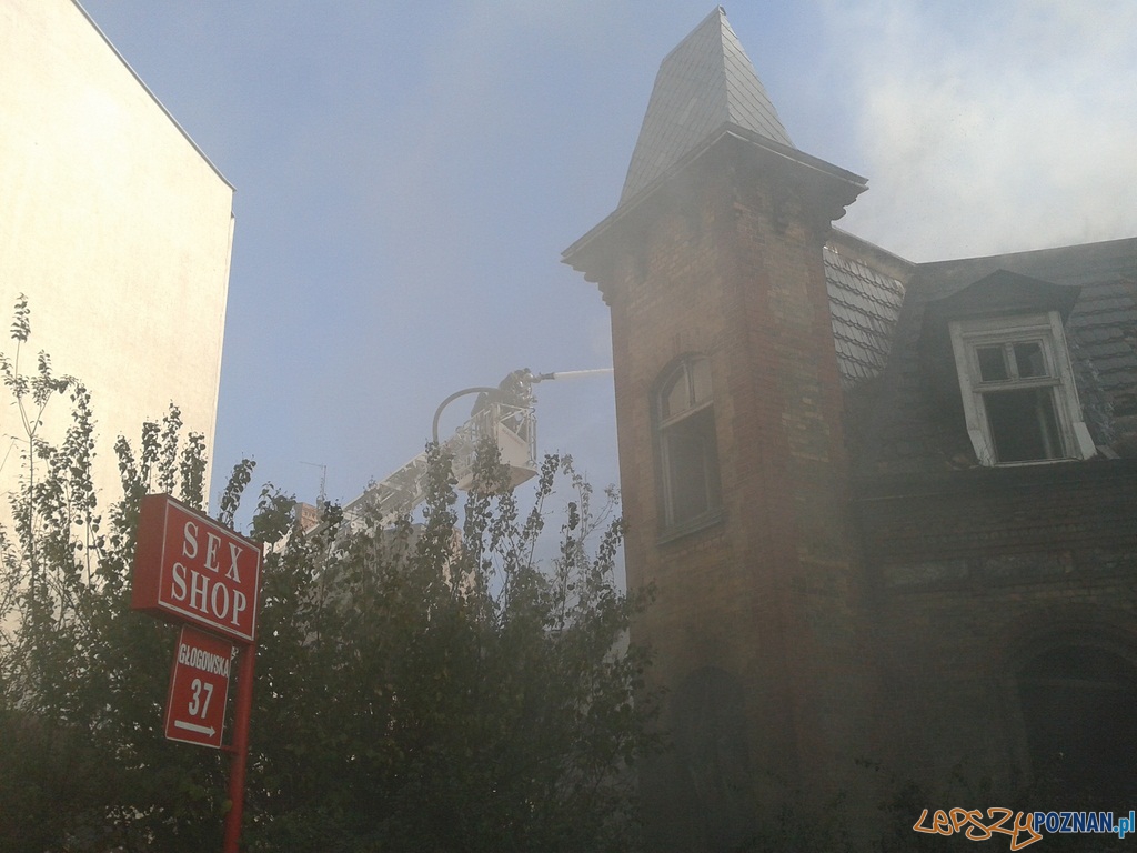 Pożar na Łazarzu Foto: lepszyPOZNAN.pl/ Paweł Rychter (gsm) Pożar na Łazarzu Foto: lepszyPOZNAN.pl/ Paweł Rychter (gsm)