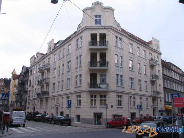 Rybaki 12 (Kwiatowa 11) - po remoncie - 01 small Foto: IDP Rybaki 12 (Kwiatowa 11) - po remoncie - 01 small Foto: IDP