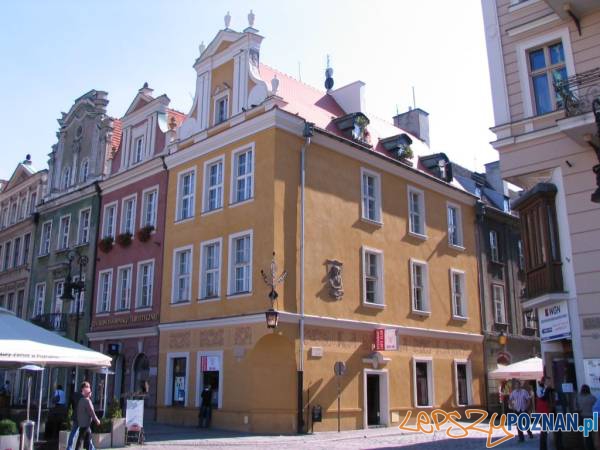 Stary Rynek 60 (róg Wrocławska) - po remoncie - 01 small Foto: IDP Stary Rynek 60 (róg Wrocławska) - po remoncie - 01 small Foto: IDP