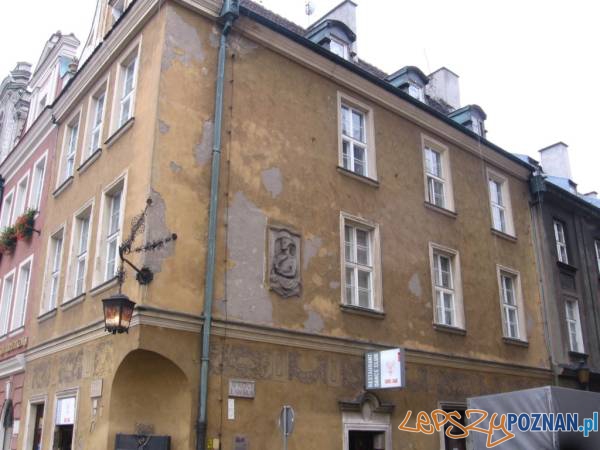 Stary Rynek 60 (róg Wrocławska) - przed remontem - 01 small Foto: IDP Stary Rynek 60 (róg Wrocławska) - przed remontem - 01 small Foto: IDP