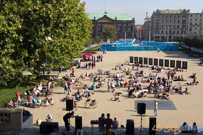 Piknik na placu Wolności Foto: lepszyPOZNAN.pl / Piotr Rychter Piknik na placu Wolności Foto: lepszyPOZNAN.pl / Piotr Rychter