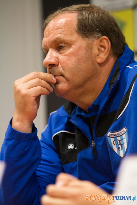 Flota Świnoujście - trener Krzysztof Pawlak Foto: lepszyPOZNAN.pl / Piotr Rychter Flota Świnoujście - trener Krzysztof Pawlak Foto: lepszyPOZNAN.pl / Piotr Rychter