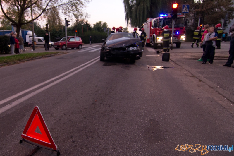 Wypadek na skrzyżowaniu ulic Dmowskiego i Klaudyny Potockiej. Foto: lepszyPOZNAN.pl / Piotr Rychter Wypadek na skrzyżowaniu ulic Dmowskiego i Klaudyny Potockiej. Foto: lepszyPOZNAN.pl / Piotr Rychter