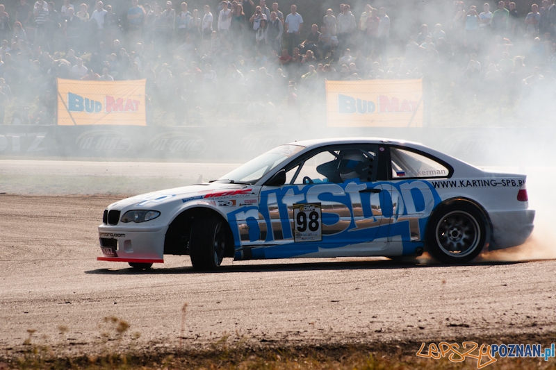 n-gine Driftingowe Mistrzostwa Polski 2011 - Tor Poznań 2.10.2011 r. Foto: LepszyPOZNAN.pl / Paweł Rychter n-gine Driftingowe Mistrzostwa Polski 2011 - Tor Poznań 2.10.2011 r. Foto: LepszyPOZNAN.pl / Paweł Rychter