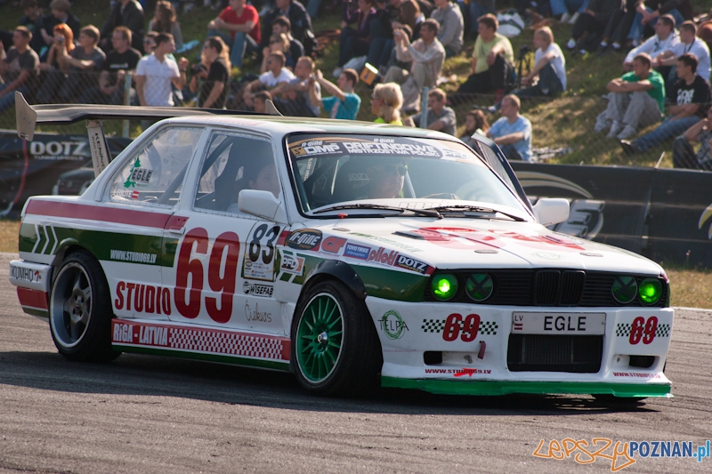 n-gine Driftingowe Mistrzostwa Polski 2011 - Tor Poznań 2.10.2011 r. Foto: LepszyPOZNAN.pl / Paweł Rychter n-gine Driftingowe Mistrzostwa Polski 2011 - Tor Poznań 2.10.2011 r. Foto: LepszyPOZNAN.pl / Paweł Rychter