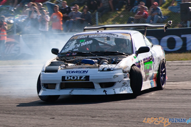 n-gine Driftingowe Mistrzostwa Polski 2011 - Tor Poznań 2.10.2011 r. Foto: LepszyPOZNAN.pl / Paweł Rychter n-gine Driftingowe Mistrzostwa Polski 2011 - Tor Poznań 2.10.2011 r. Foto: LepszyPOZNAN.pl / Paweł Rychter