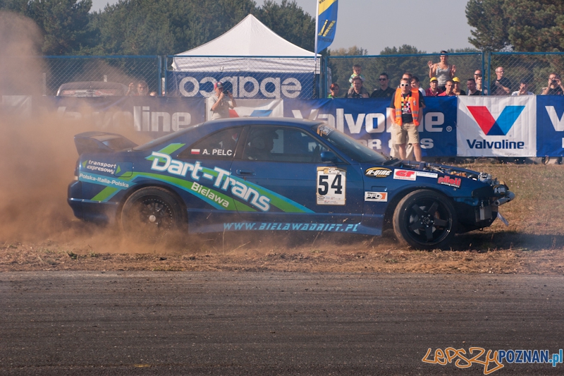 n-gine Driftingowe Mistrzostwa Polski 2011 - Tor Poznań 2.10.2011 r. Foto: LepszyPOZNAN.pl / Paweł Rychter n-gine Driftingowe Mistrzostwa Polski 2011 - Tor Poznań 2.10.2011 r. Foto: LepszyPOZNAN.pl / Paweł Rychter