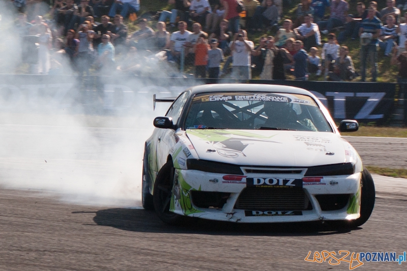 n-gine Driftingowe Mistrzostwa Polski 2011 - Tor Poznań 2.10.2011 r. Foto: LepszyPOZNAN.pl / Paweł Rychter n-gine Driftingowe Mistrzostwa Polski 2011 - Tor Poznań 2.10.2011 r. Foto: LepszyPOZNAN.pl / Paweł Rychter