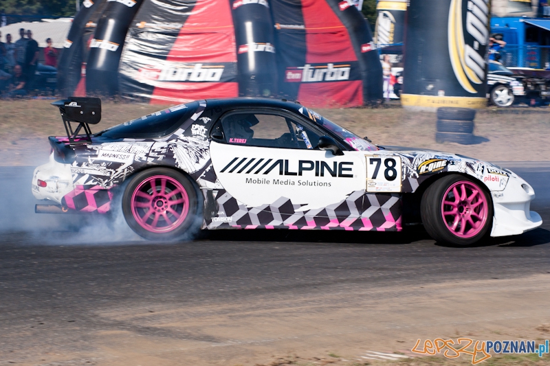 n-gine Driftingowe Mistrzostwa Polski 2011 - Tor Poznań 2.10.2011 r. Foto: LepszyPOZNAN.pl / Paweł Rychter n-gine Driftingowe Mistrzostwa Polski 2011 - Tor Poznań 2.10.2011 r. Foto: LepszyPOZNAN.pl / Paweł Rychter