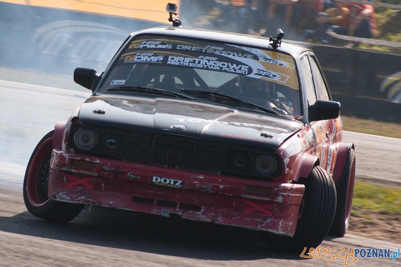 n-gine Driftingowe Mistrzostwa Polski 2011 - Tor Poznań 2.10.2011 r. Foto: LepszyPOZNAN.pl / Paweł Rychter n-gine Driftingowe Mistrzostwa Polski 2011 - Tor Poznań 2.10.2011 r. Foto: LepszyPOZNAN.pl / Paweł Rychter