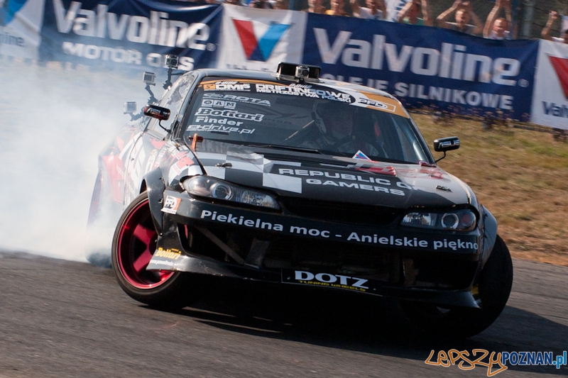 n-gine Driftingowe Mistrzostwa Polski 2011 - Tor Poznań 2.10.2011 r. Foto: LepszyPOZNAN.pl / Paweł Rychter n-gine Driftingowe Mistrzostwa Polski 2011 - Tor Poznań 2.10.2011 r. Foto: LepszyPOZNAN.pl / Paweł Rychter