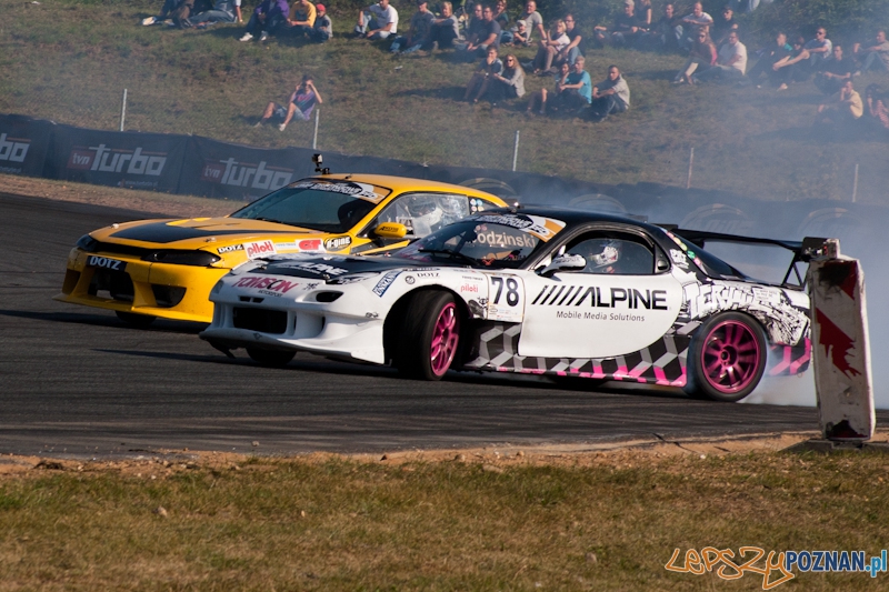 n-gine Driftingowe Mistrzostwa Polski 2011 - Tor Poznań 2.10.2011 r. Foto: LepszyPOZNAN.pl / Paweł Rychter n-gine Driftingowe Mistrzostwa Polski 2011 - Tor Poznań 2.10.2011 r. Foto: LepszyPOZNAN.pl / Paweł Rychter
