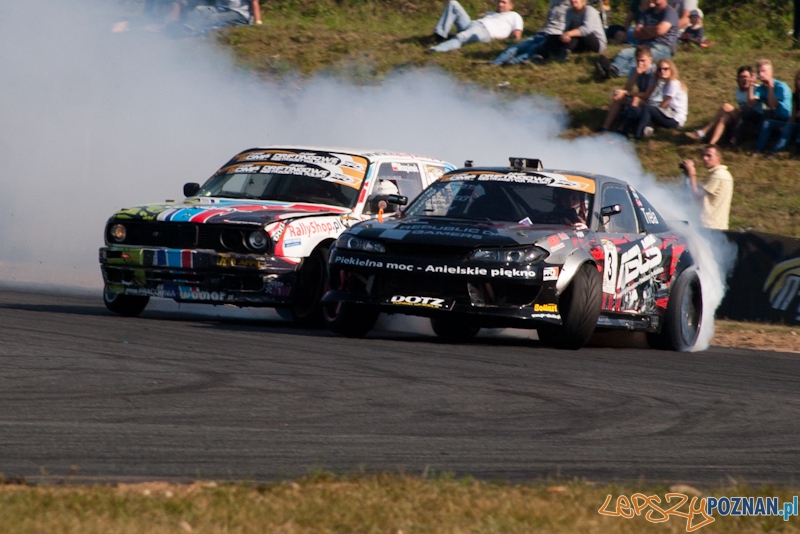 n-gine Driftingowe Mistrzostwa Polski 2011 - Tor Poznań 2.10.2011 r. Foto: LepszyPOZNAN.pl / Paweł Rychter n-gine Driftingowe Mistrzostwa Polski 2011 - Tor Poznań 2.10.2011 r. Foto: LepszyPOZNAN.pl / Paweł Rychter