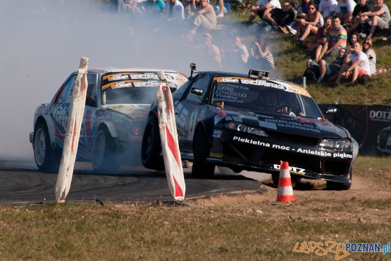 n-gine Driftingowe Mistrzostwa Polski 2011 - Tor Poznań 2.10.2011 r. Foto: LepszyPOZNAN.pl / Paweł Rychter n-gine Driftingowe Mistrzostwa Polski 2011 - Tor Poznań 2.10.2011 r. Foto: LepszyPOZNAN.pl / Paweł Rychter