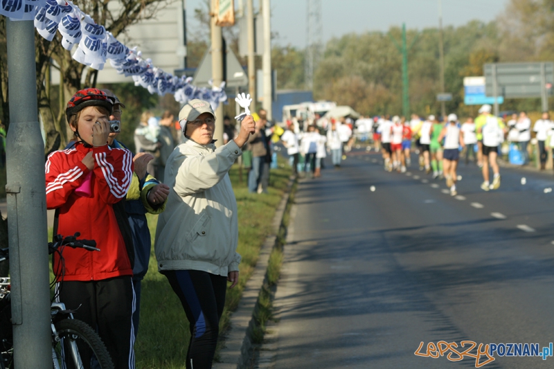 XII Poznań Maraton - Poznań 16.10.2011 r. Foto: Ewelina Gutowska XII Poznań Maraton - Poznań 16.10.2011 r. Foto: Ewelina Gutowska