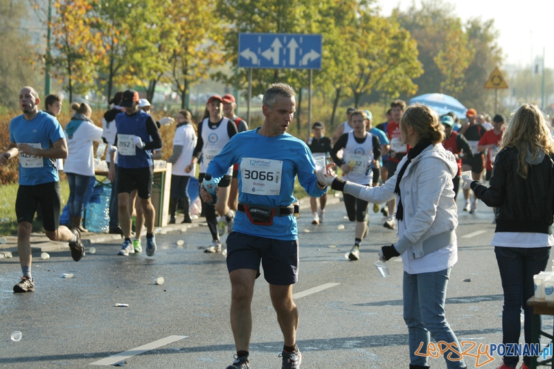 XII Poznań Maraton - Poznań 16.10.2011 r. Foto: Ewelina Gutowska XII Poznań Maraton - Poznań 16.10.2011 r. Foto: Ewelina Gutowska