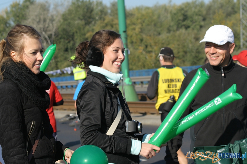 XII Poznań Maraton - Poznań 16.10.2011 r. Foto: Ewelina Gutowska XII Poznań Maraton - Poznań 16.10.2011 r. Foto: Ewelina Gutowska