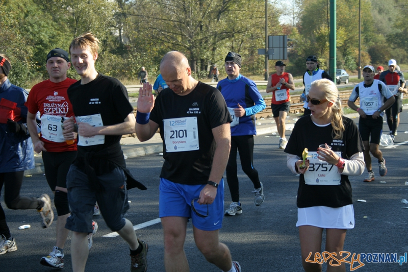 XII Poznań Maraton - Poznań 16.10.2011 r. Foto: Ewelina Gutowska XII Poznań Maraton - Poznań 16.10.2011 r. Foto: Ewelina Gutowska