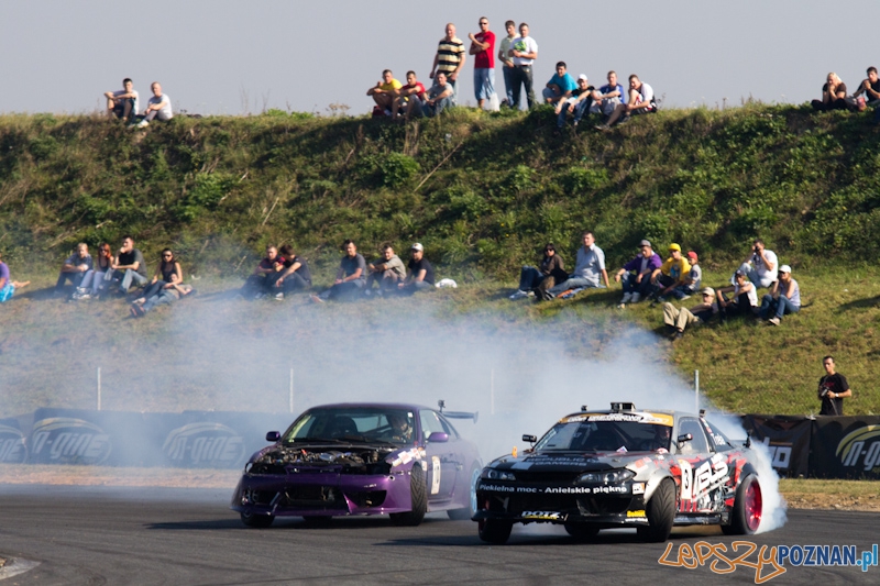 n-gine Driftingowe Mistrzostwa Polski 2011 - Tor Poznań 2.10.2011 r. Foto: lepszyPOZNAN.pl / Piotr Rychter n-gine Driftingowe Mistrzostwa Polski 2011 - Tor Poznań 2.10.2011 r. Foto: lepszyPOZNAN.pl / Piotr Rychter