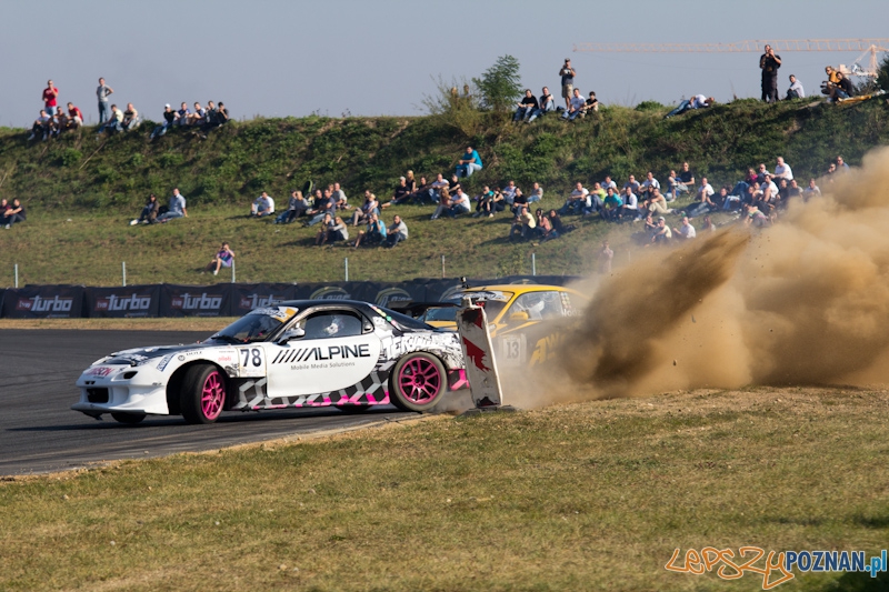 n-gine Driftingowe Mistrzostwa Polski 2011 - Tor Poznań 2.10.2011 r. Foto: lepszyPOZNAN.pl / Piotr Rychter n-gine Driftingowe Mistrzostwa Polski 2011 - Tor Poznań 2.10.2011 r. Foto: lepszyPOZNAN.pl / Piotr Rychter
