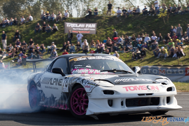 n-gine Driftingowe Mistrzostwa Polski 2011 - Tor Poznań 2.10.2011 r. Foto: lepszyPOZNAN.pl / Piotr Rychter n-gine Driftingowe Mistrzostwa Polski 2011 - Tor Poznań 2.10.2011 r. Foto: lepszyPOZNAN.pl / Piotr Rychter