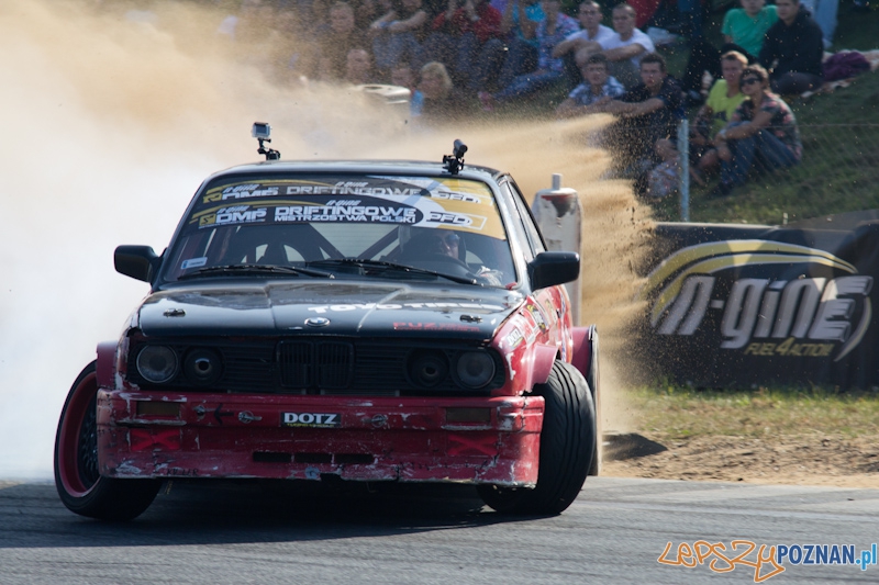 n-gine Driftingowe Mistrzostwa Polski 2011 - Tor Poznań 2.10.2011 r. Foto: lepszyPOZNAN.pl / Piotr Rychter n-gine Driftingowe Mistrzostwa Polski 2011 - Tor Poznań 2.10.2011 r. Foto: lepszyPOZNAN.pl / Piotr Rychter