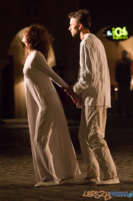 Jesienna Kampania Teatralna - Teatr Ewolucji Cienia - Fin Amor - Stary Rynek 8.09.2011 r. Foto: lepszyPOZNAN.pl / Piotr Rychter Jesienna Kampania Teatralna - Teatr Ewolucji Cienia - Fin Amor - Stary Rynek 8.09.2011 r. Foto: lepszyPOZNAN.pl / Piotr Rychter