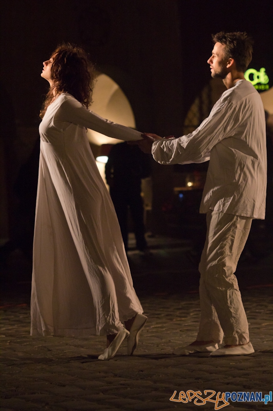 Jesienna Kampania Teatralna - Teatr Ewolucji Cienia - Fin Amor - Stary Rynek 8.09.2011 r. Foto: lepszyPOZNAN.pl / Piotr Rychter Jesienna Kampania Teatralna - Teatr Ewolucji Cienia - Fin Amor - Stary Rynek 8.09.2011 r. Foto: lepszyPOZNAN.pl / Piotr Rychter