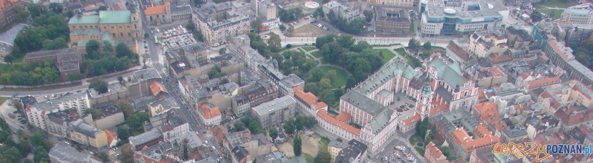 panorama plac kolegiacki  Foto: lepszyPOZNAN.pl / ag