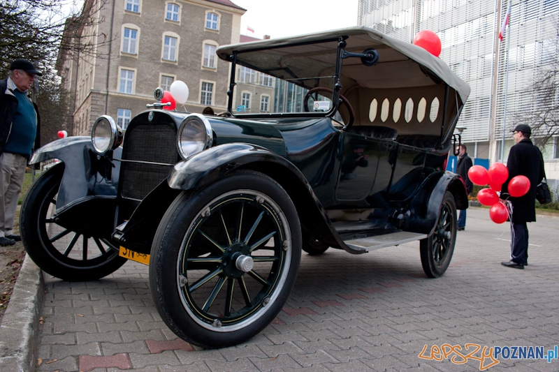 Obchody dnia niepodległości - Automobilklub Wielkopolski - Poznań 11.11.2011 r. Foto: LepszyPOZNAN.pl / Paweł Rychter Obchody dnia niepodległości - Automobilklub Wielkopolski - Poznań 11.11.2011 r. Foto: LepszyPOZNAN.pl / Paweł Rychter