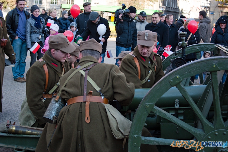 Obchody dnia niepodległości - Plac Wolności - Poznań 11.11.2011 r. Foto: LepszyPOZNAN.pl / Paweł Rychter Obchody dnia niepodległości - Plac Wolności - Poznań 11.11.2011 r. Foto: LepszyPOZNAN.pl / Paweł Rychter
