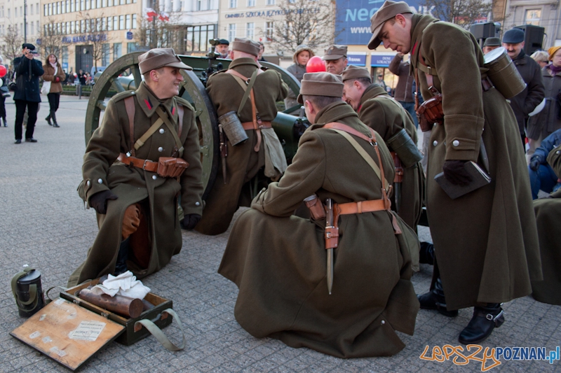 Obchody dnia niepodległości - Plac Wolności - Poznań 11.11.2011 r. Foto: LepszyPOZNAN.pl / Paweł Rychter Obchody dnia niepodległości - Plac Wolności - Poznań 11.11.2011 r. Foto: LepszyPOZNAN.pl / Paweł Rychter