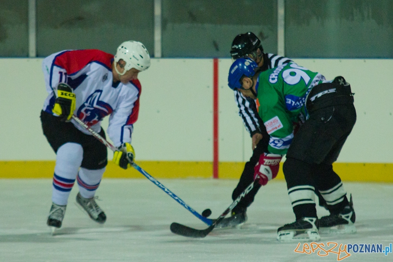 Dzikie Krokodyle Poznań vs. PTH Poznań - Lodowisko Chwiałka 21.11.2011 r. Foto: lepszyPOZNAN.pl / Piotr Rychter Dzikie Krokodyle Poznań vs. PTH Poznań - Lodowisko Chwiałka 21.11.2011 r. Foto: lepszyPOZNAN.pl / Piotr Rychter