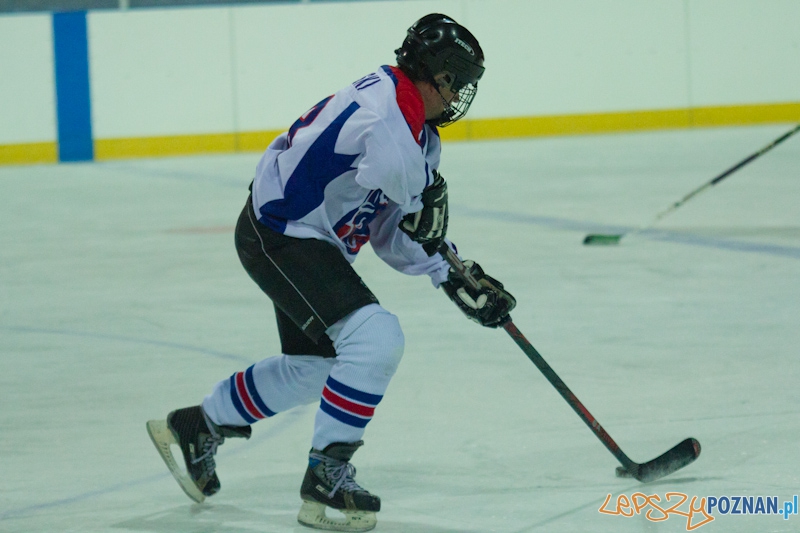 Dzikie Krokodyle Poznań vs. PTH Poznań - Lodowisko Chwiałka 21.11.2011 r. Foto: lepszyPOZNAN.pl / Piotr Rychter Dzikie Krokodyle Poznań vs. PTH Poznań - Lodowisko Chwiałka 21.11.2011 r. Foto: lepszyPOZNAN.pl / Piotr Rychter