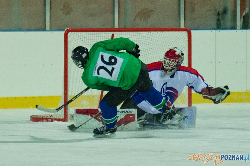 Dzikie Krokodyle Poznań vs. PTH Poznań - Lodowisko Chwiałka 21.11.2011 r. Foto: lepszyPOZNAN.pl / Piotr Rychter Dzikie Krokodyle Poznań vs. PTH Poznań - Lodowisko Chwiałka 21.11.2011 r. Foto: lepszyPOZNAN.pl / Piotr Rychter
