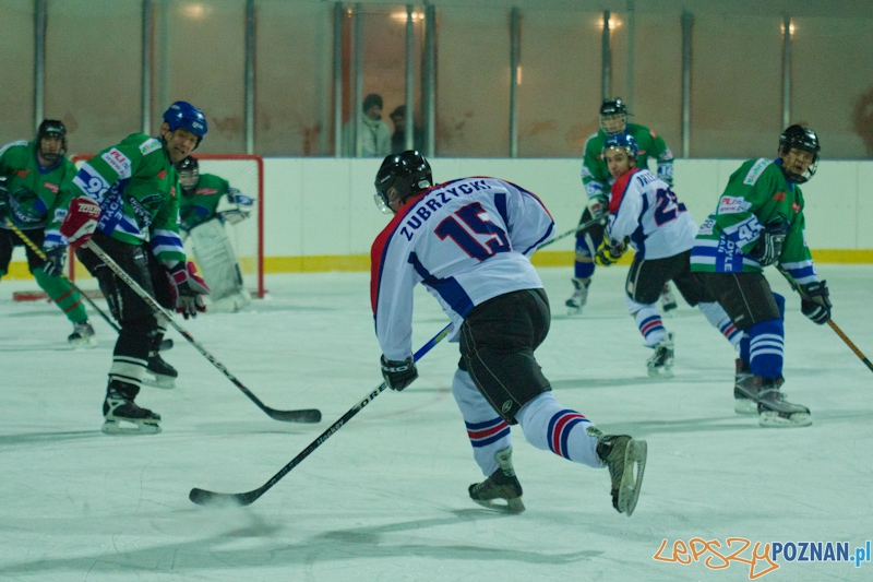 Dzikie Krokodyle Poznań vs. PTH Poznań - Lodowisko Chwiałka 21.11.2011 r. Foto: lepszyPOZNAN.pl / Piotr Rychter Dzikie Krokodyle Poznań vs. PTH Poznań - Lodowisko Chwiałka 21.11.2011 r. Foto: lepszyPOZNAN.pl / Piotr Rychter