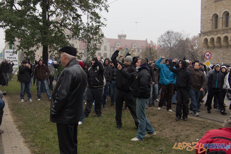 Marsz równości - Poznań 19.11.2011 r. Foto: lepszyPOZNAN.pl / Piotr Rychter Marsz równości - Poznań 19.11.2011 r. Foto: lepszyPOZNAN.pl / Piotr Rychter