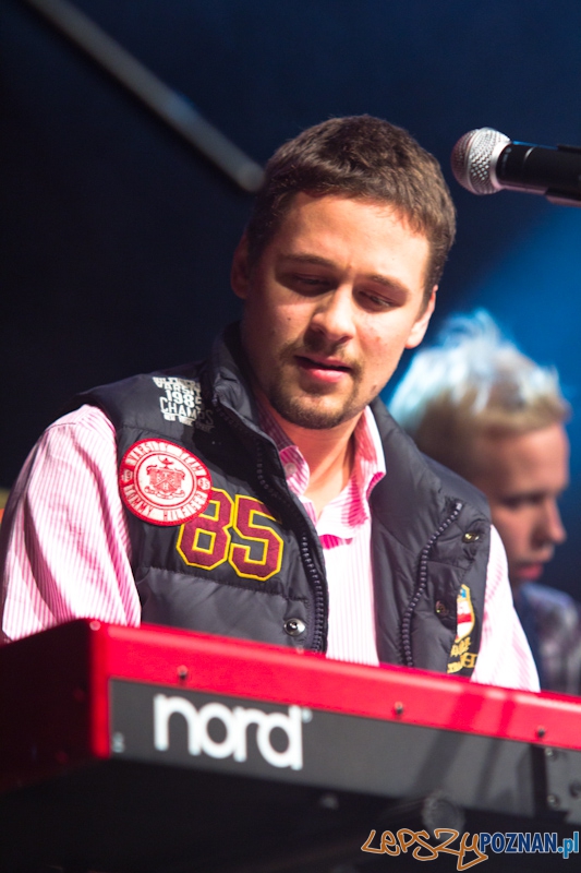 Zespół Flou - support przed Poluzjantami - Eskulap 19.11.2011 r. Foto: lepszyPOZNAN.pl / Piotr Rychter Zespół Flou - support przed Poluzjantami - Eskulap 19.11.2011 r. Foto: lepszyPOZNAN.pl / Piotr Rychter