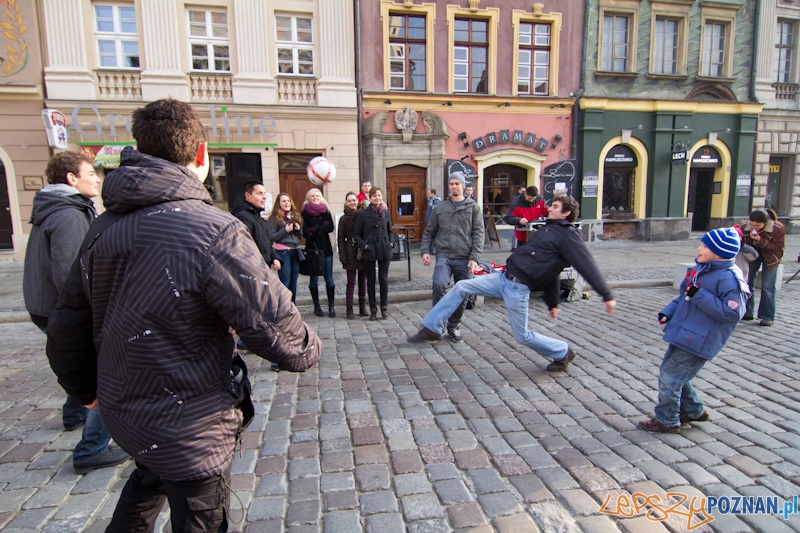 Rozpoczęcie akcji Szlachetna Paczka - Stary Rynek 20.11.2011 r. Foto: lepszyPOZNAN.pl/ Piotr Rychter Rozpoczęcie akcji Szlachetna Paczka - Stary Rynek 20.11.2011 r. Foto: lepszyPOZNAN.pl/ Piotr Rychter