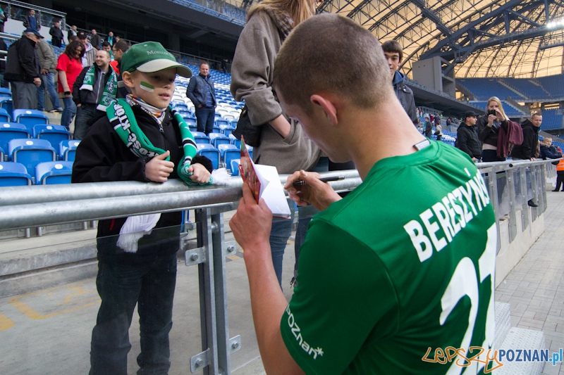 Warta Poznań (Bartosz Bereszyński) - Arka Gdynia - Stadion Miejski 6.11.2011 r. Foto: lepszyPOZNAN.pl / Piotr Rychter Warta Poznań (Bartosz Bereszyński) - Arka Gdynia - Stadion Miejski 6.11.2011 r. Foto: lepszyPOZNAN.pl / Piotr Rychter