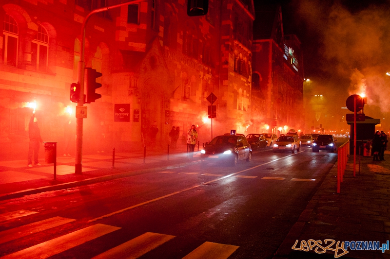 Wiara Lecha oddaje cześć Powstańcom Wielkopolskim - Poznań 27.12.2011 r. Foto: LepszyPOZNAN.pl / Paweł Rychter Wiara Lecha oddaje cześć Powstańcom Wielkopolskim - Poznań 27.12.2011 r. Foto: LepszyPOZNAN.pl / Paweł Rychter