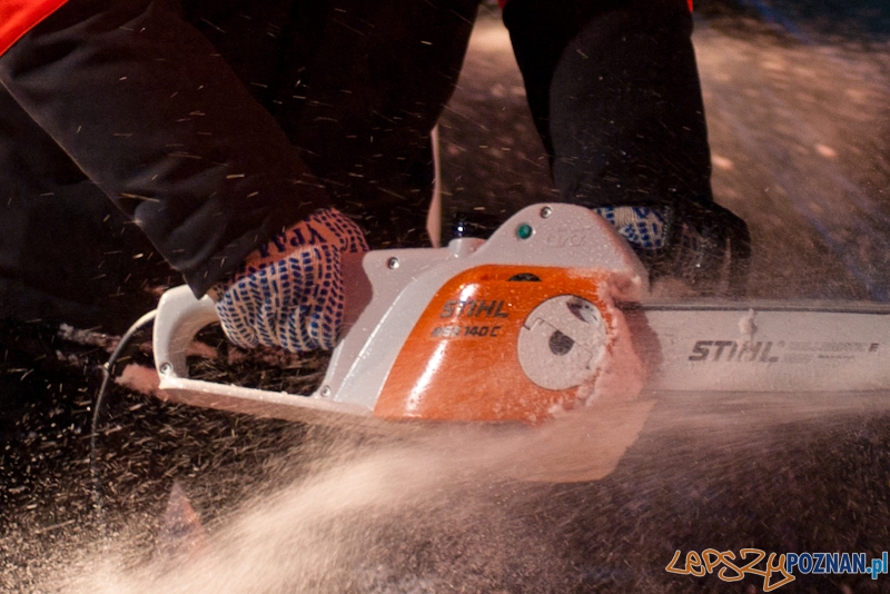 VI Międzynarodowy Festiwal Rzeźby Lodowej w Poznaniu - 10.12.2011 r. Foto: LepszyPOZNAN.pl / Paweł Rychter VI Międzynarodowy Festiwal Rzeźby Lodowej w Poznaniu - 10.12.2011 r. Foto: LepszyPOZNAN.pl / Paweł Rychter