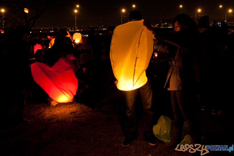 Lampiony Wolności nad Wartą - Poznań 10.12.2011 r. Foto: LepszyPOZNAN.pl / Paweł Rychter Lampiony Wolności nad Wartą - Poznań 10.12.2011 r. Foto: LepszyPOZNAN.pl / Paweł Rychter