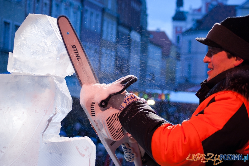 VI Międzynarodowy Festiwal Rzeźby Lodowej w Poznaniu - 10.12.2011 r. Foto: LepszyPOZNAN.pl / Paweł Rychter VI Międzynarodowy Festiwal Rzeźby Lodowej w Poznaniu - 10.12.2011 r. Foto: LepszyPOZNAN.pl / Paweł Rychter