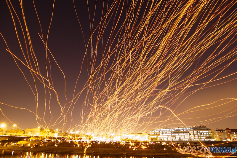 Lampiony Wolności nad Wartą - Poznań 10.12.2011 r. Foto: LepszyPOZNAN.pl / Paweł Rychter Lampiony Wolności nad Wartą - Poznań 10.12.2011 r. Foto: LepszyPOZNAN.pl / Paweł Rychter