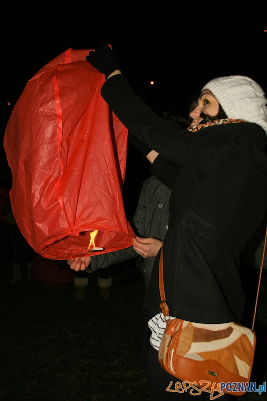 Lampiony Wolności nad Wartą - Poznań 10.12.2011 r. Foto: Ewelina Gutowska Lampiony Wolności nad Wartą - Poznań 10.12.2011 r. Foto: Ewelina Gutowska