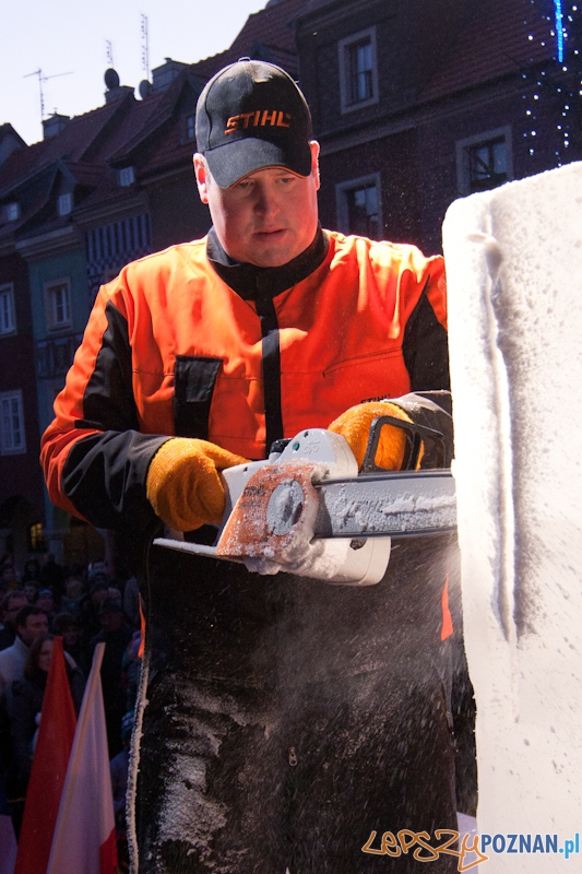 VI Międzynarodowy Festiwal Rzeźby Lodowej w Poznaniu - 10.12.2011 r. Foto: LepszyPOZNAN.pl / Paweł Rychter VI Międzynarodowy Festiwal Rzeźby Lodowej w Poznaniu - 10.12.2011 r. Foto: LepszyPOZNAN.pl / Paweł Rychter